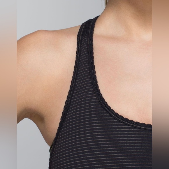 LULULEMON 105 F Singlet Tank Top Scalloped Trim Black Striped Lightweight Shirt - Picture 11 of 16